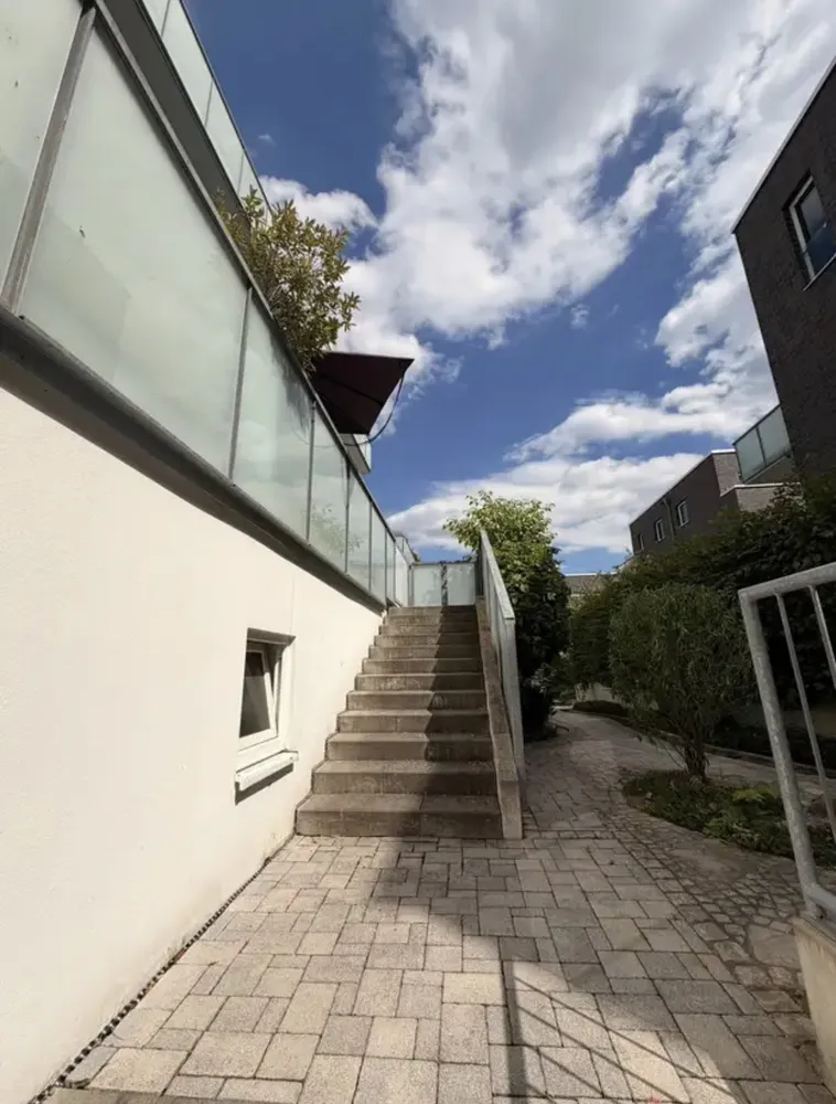 3 Zimmer Wohnung mit 111 m² in Frankfurt am Main – Bild 5