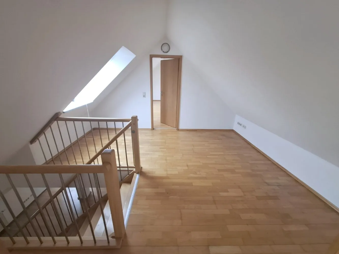 6 Zimmer Wohnung mit 121 m² in Halle (Saale) – Bild 6