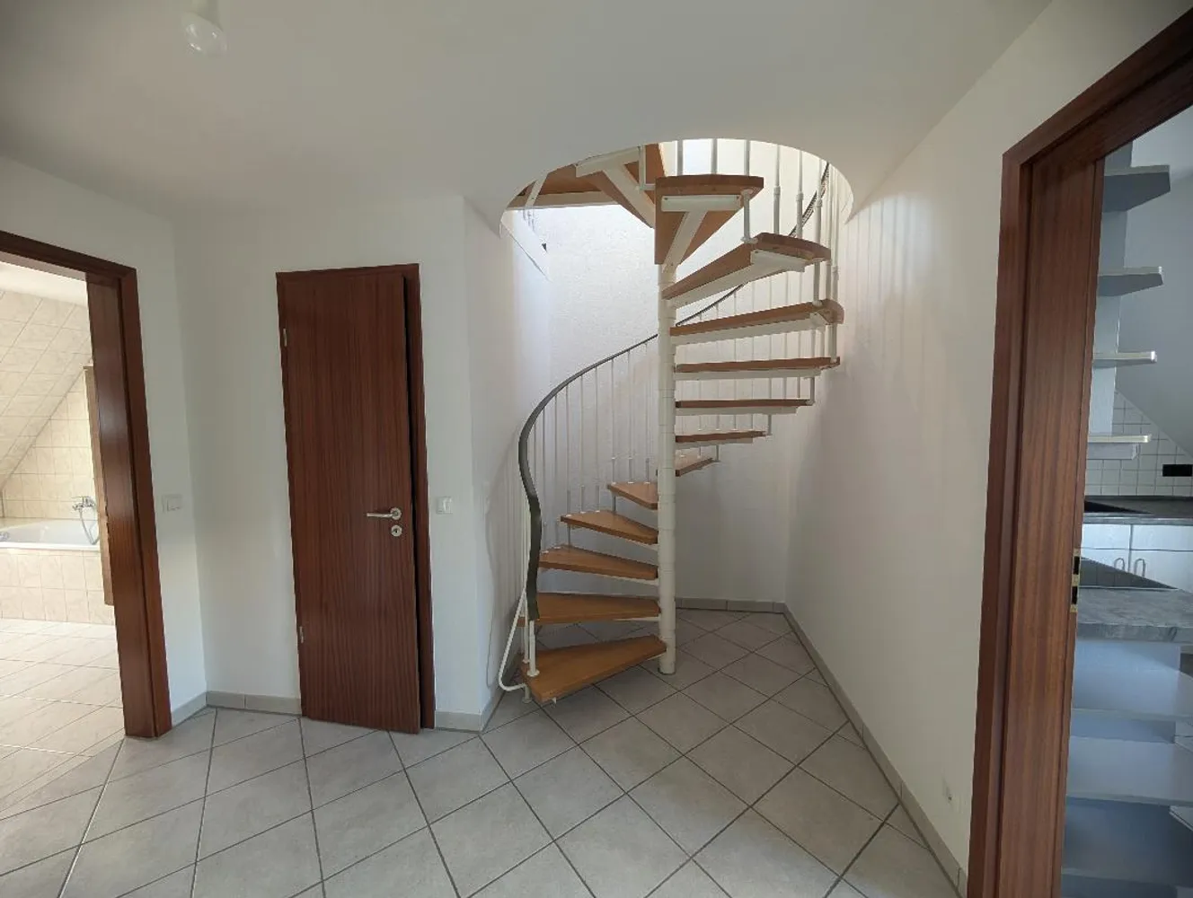 2 Zimmer Wohnung mit 82 m² in Essen – Bild 3