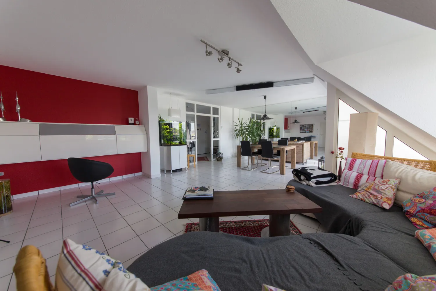 2 Zimmer Wohnung mit 89 m² in Bergisch Gladbach – Bild 1