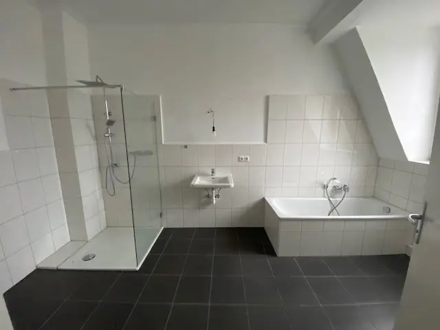 2 Zimmer Wohnung mit 79 m² in Essen – Bild 4