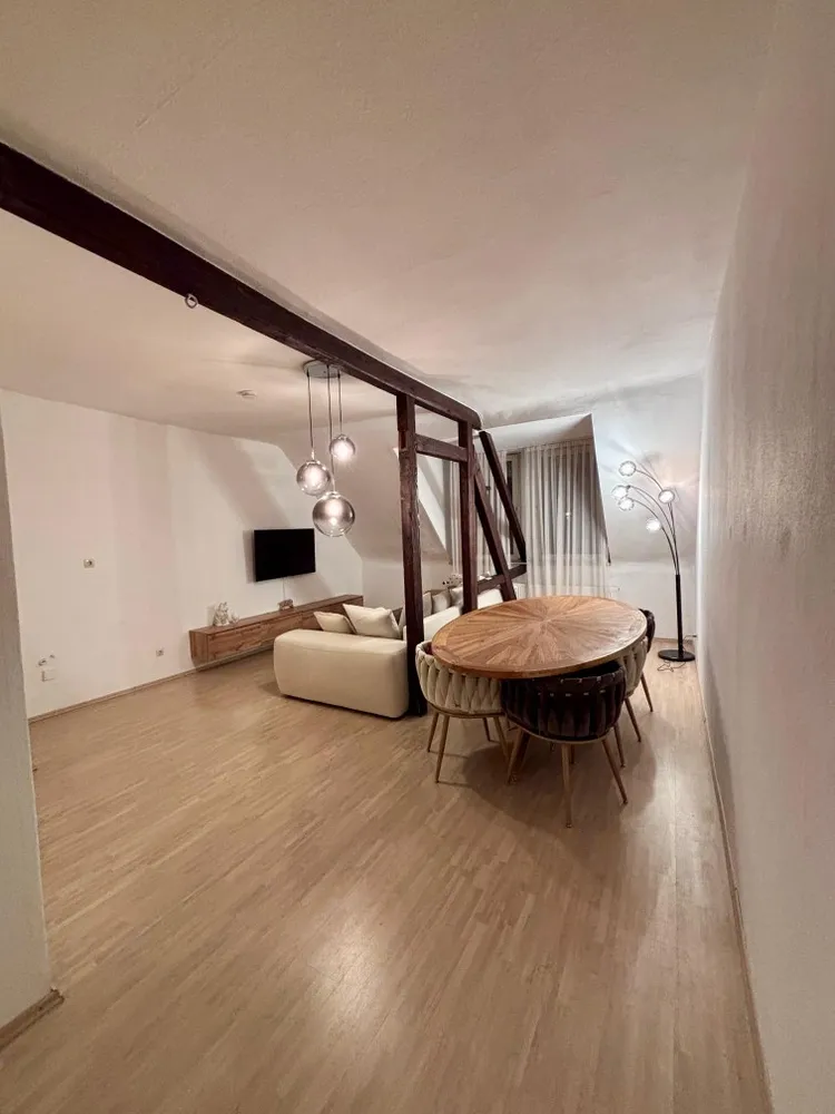3 Zimmer Wohnung mit 92 m² in Karlsruhe – Bild 2