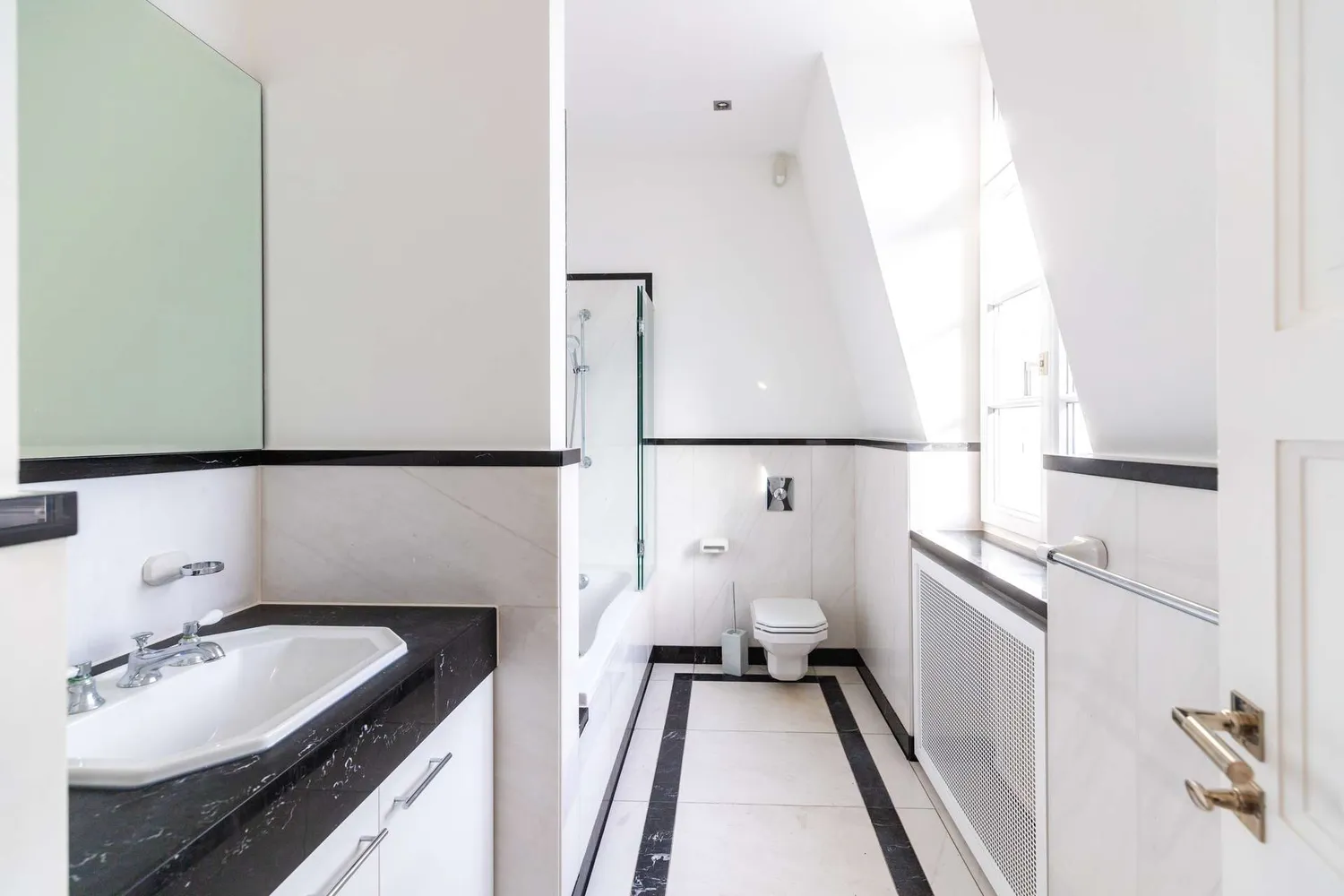 5 Zimmer Wohnung mit 346 m² in Berlin – Bild 11