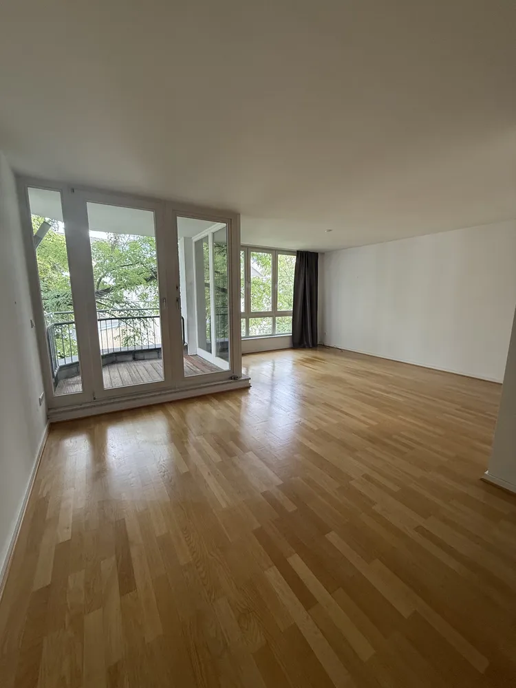 4 Zimmer Wohnung mit 105 m² in Düsseldorf – Bild 1