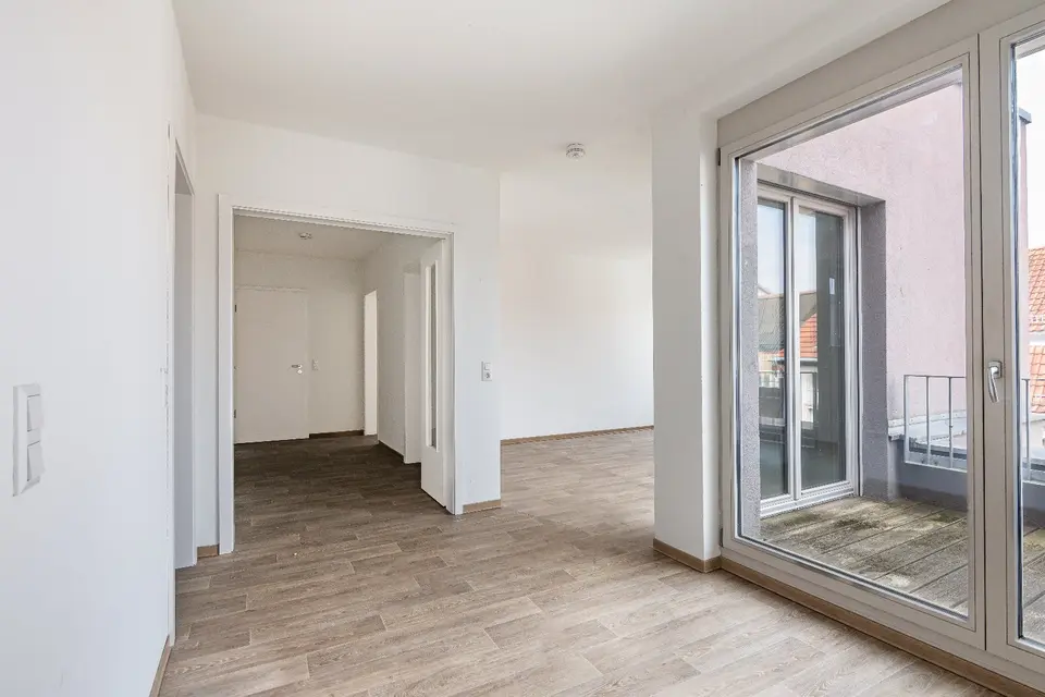 3 Zimmer Wohnung mit 97 m² in Weißenfels – Bild 2
