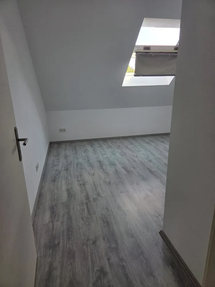2 Zimmer Wohnung mit 75 m² in Neuss – Bild 2