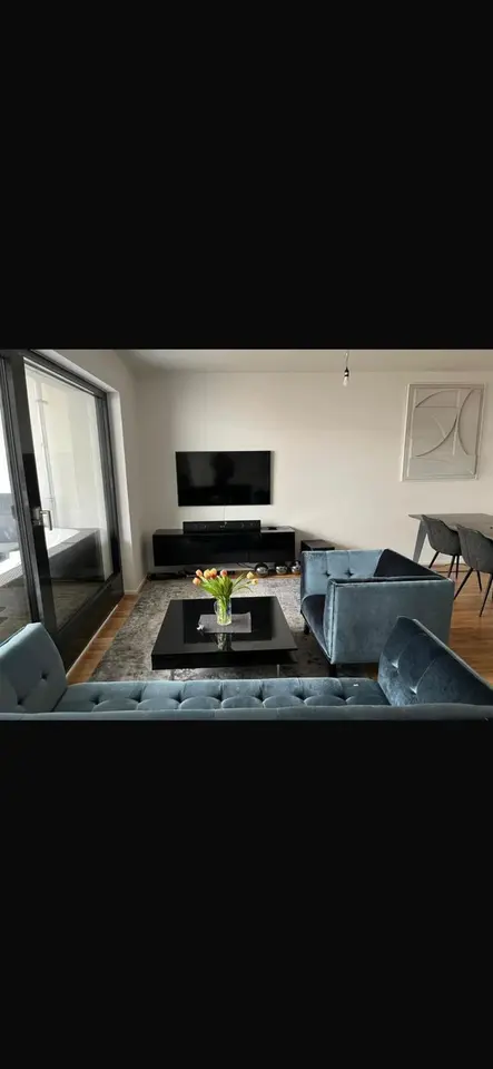 WG-Zimmer mit 110 m² in Frankfurt am Main – Bild 1
