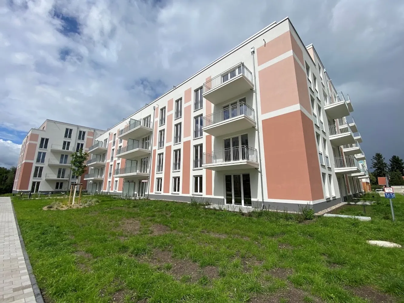 4 Zimmer Wohnung mit 101 m² in Berlin – Bild 2