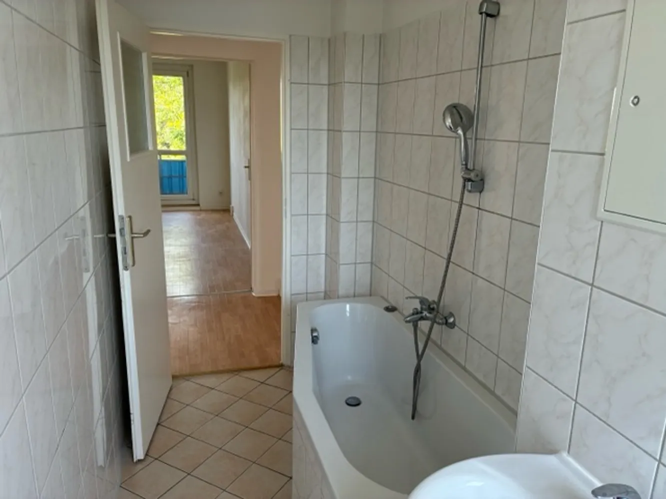 3 Zimmer Wohnung mit 61 m² in Halle (Saale) – Bild 8
