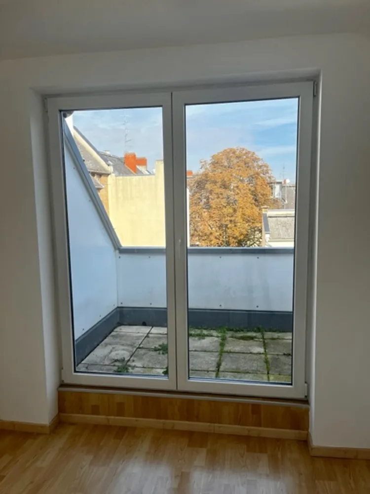 3 Zimmer Wohnung mit 100 m² in Wiesbaden – Bild 2