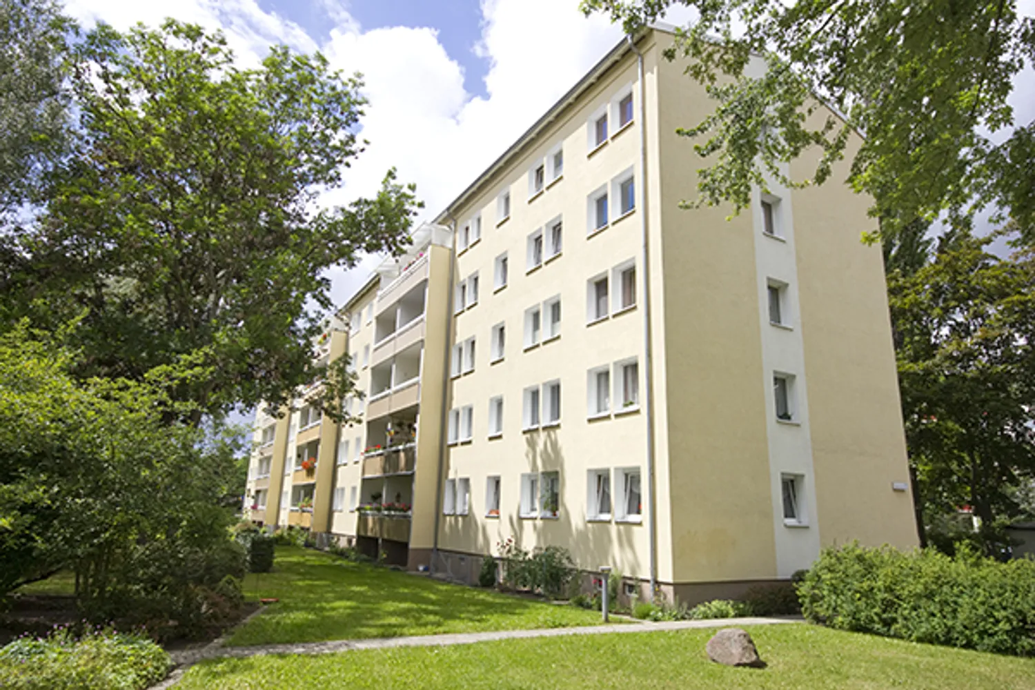 2 Zimmer Wohnung mit 48 m² in Halle (Saale) – Bild 1
