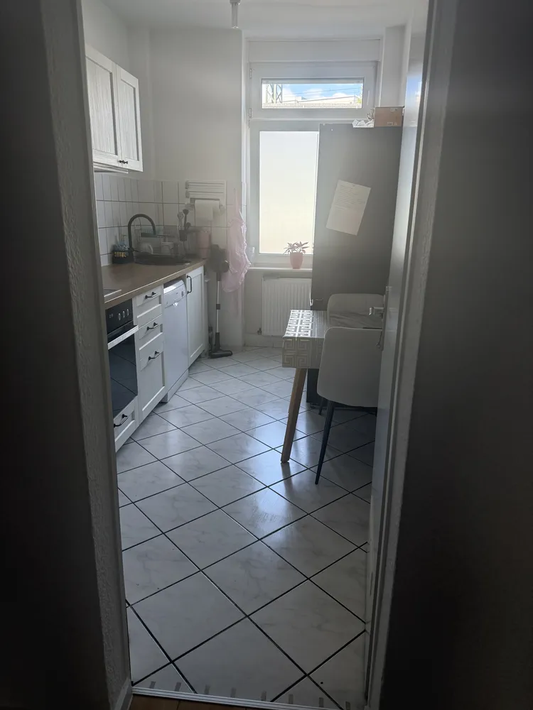 4 Zimmer Wohnung mit 93 m² in Frankfurt am Main – Bild 2