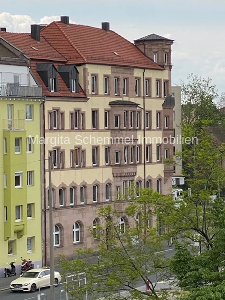 6 Zimmer Wohnung mit 140 m² in Nürnberg – Bild 1