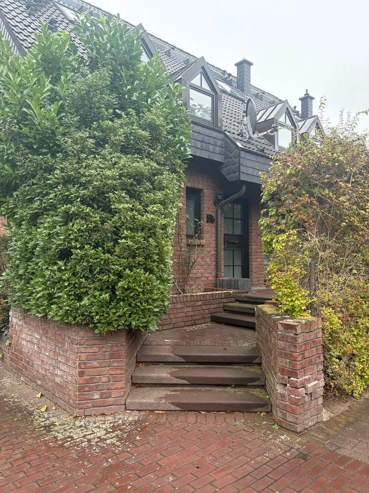 4 Zimmer Haus mit 130 m² in Düsseldorf – Bild 1