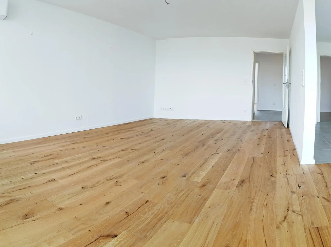 4 Zimmer Wohnung mit 90 m² in München – Bild 2