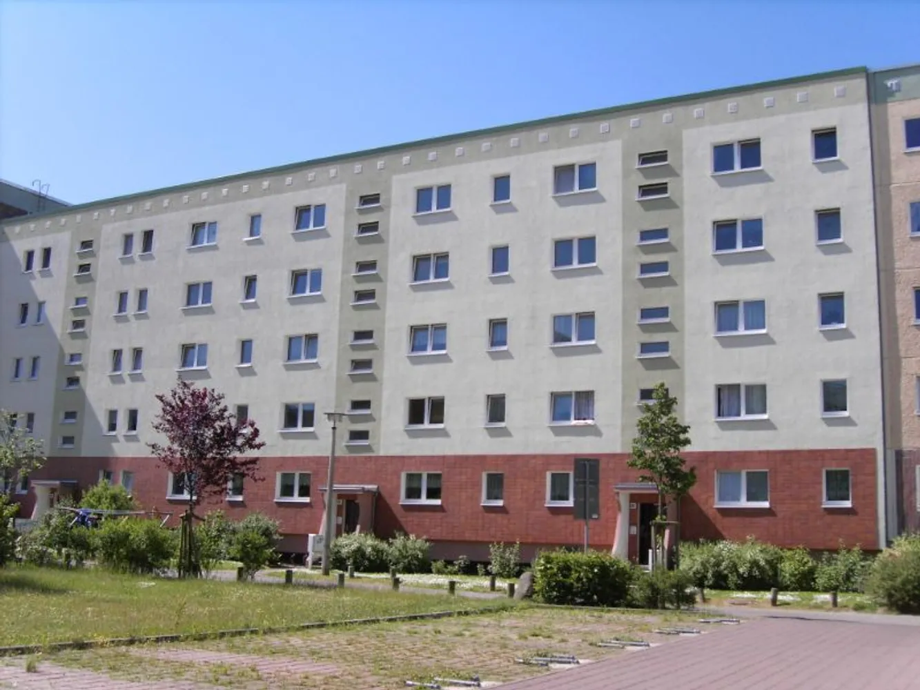 1 Zimmer Wohnung mit 27 m² in Rostock – Bild 2