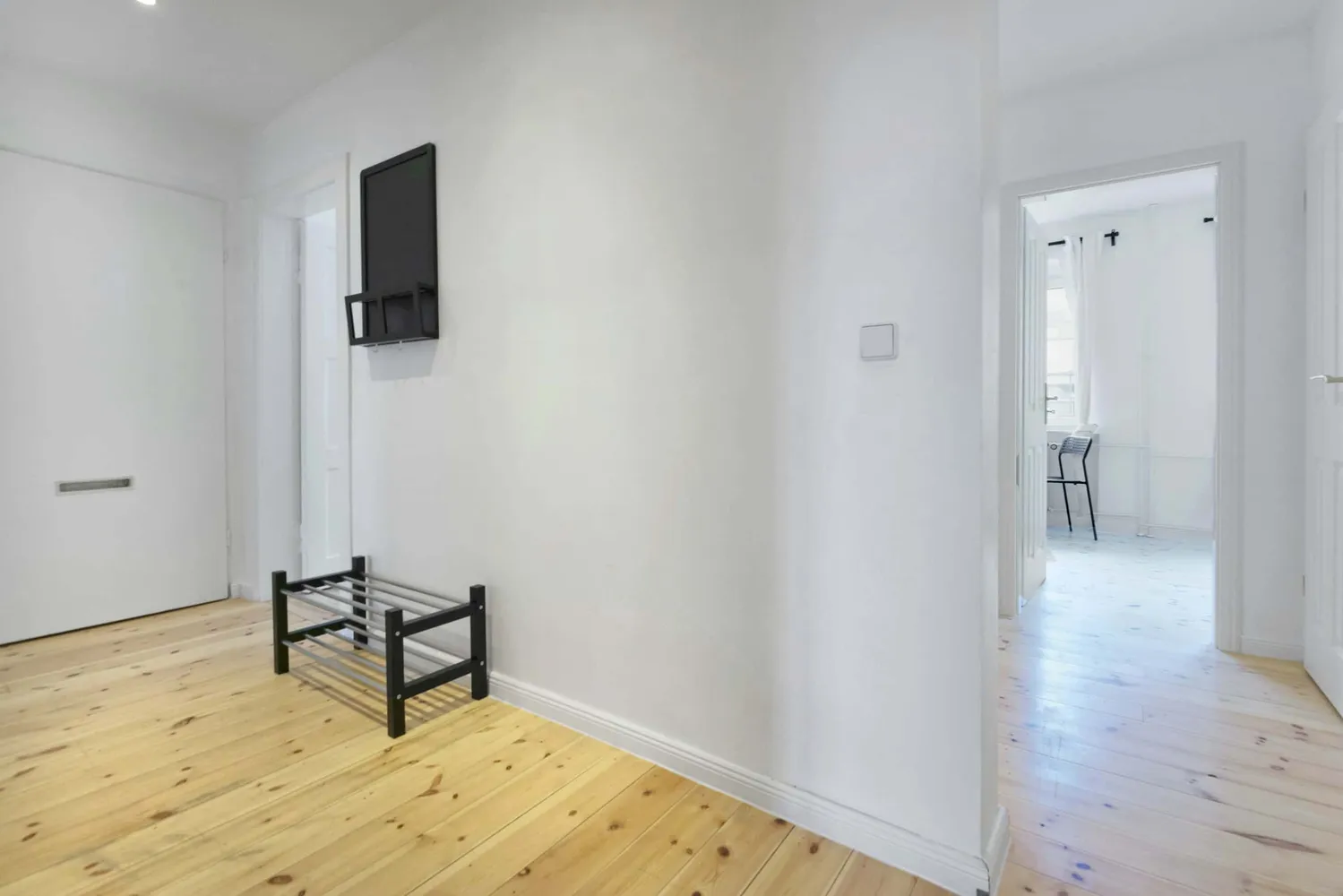 Shared room with 10 m² in Berlin – Photo 3