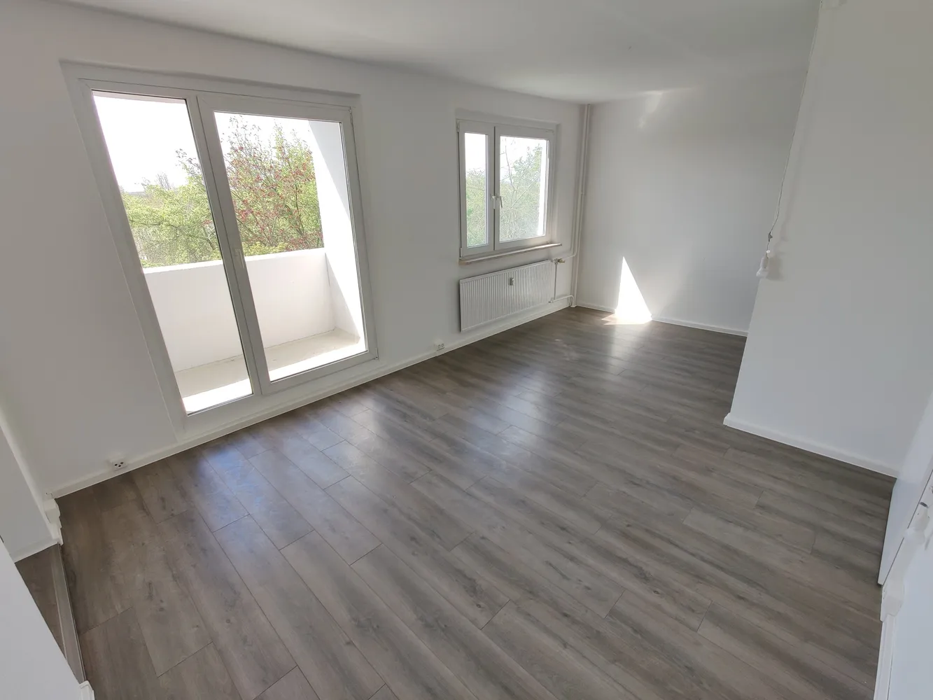 6 Zimmer Wohnung mit 111 m² in Halle (Saale) – Bild 1