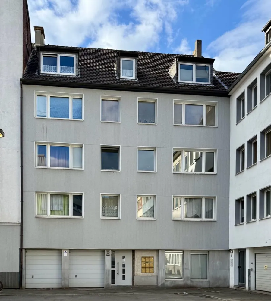 5 Zimmer Wohnung mit 118 m² in Düsseldorf – Bild 1