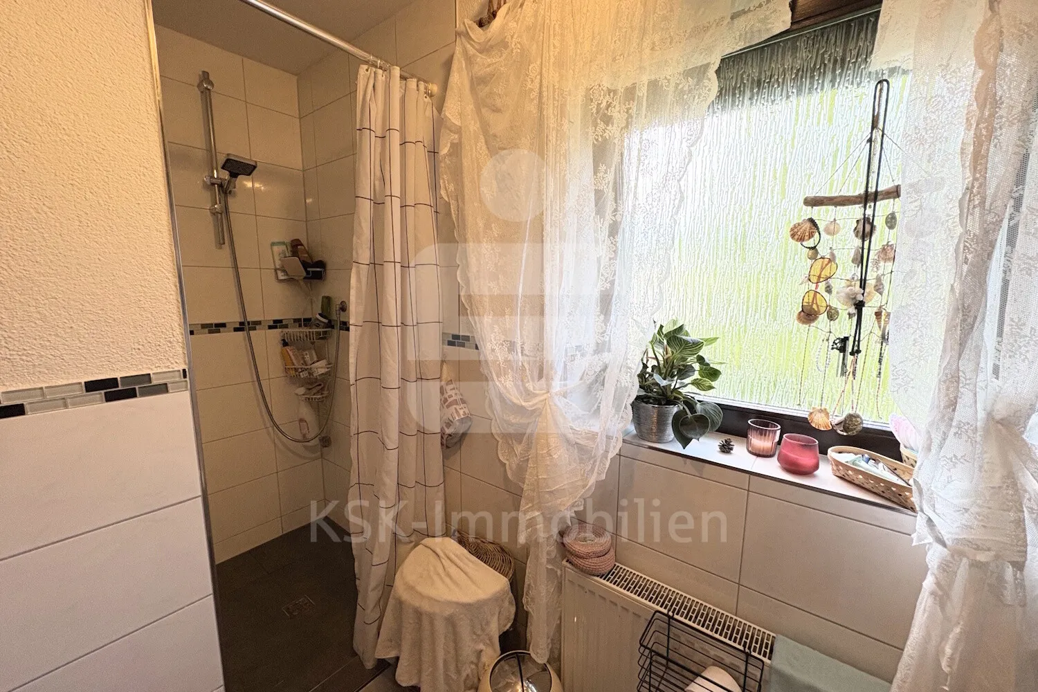 2 Zimmer Wohnung mit 72 m² in Siegburg – Bild 2
