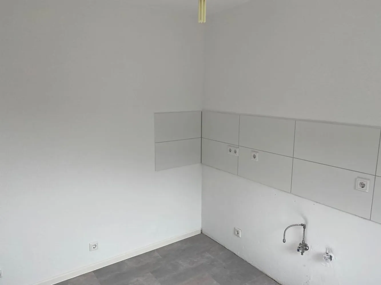 2 Zimmer Wohnung mit 65 m² in Siegen – Bild 2