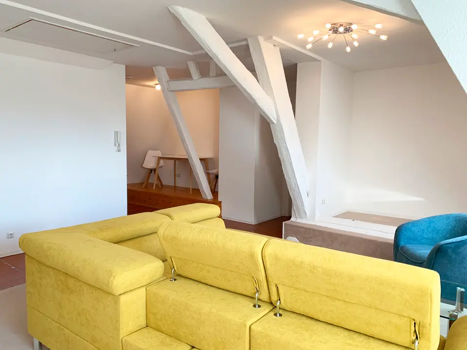3 Zimmer Wohnung mit 100 m² in Halle (Saale) – Bild 1