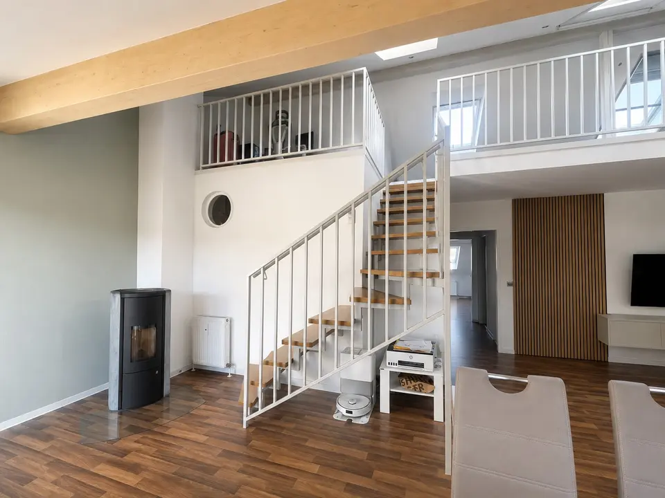 4 Zimmer Wohnung mit 105 m² in Nürtingen – Bild 2
