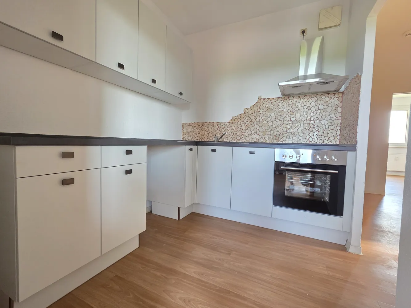 4 Zimmer Wohnung mit 65 m² in Halle (Saale) – Bild 1