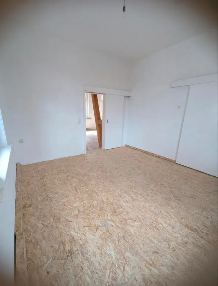4 Zimmer Wohnung mit 92 m² in Suhl – Bild 3