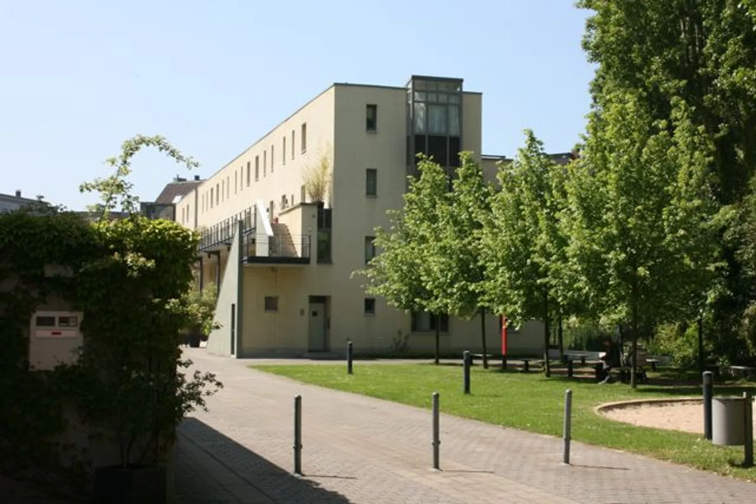 2 Zimmer Wohnung mit 74 m² in Düsseldorf – Bild 1