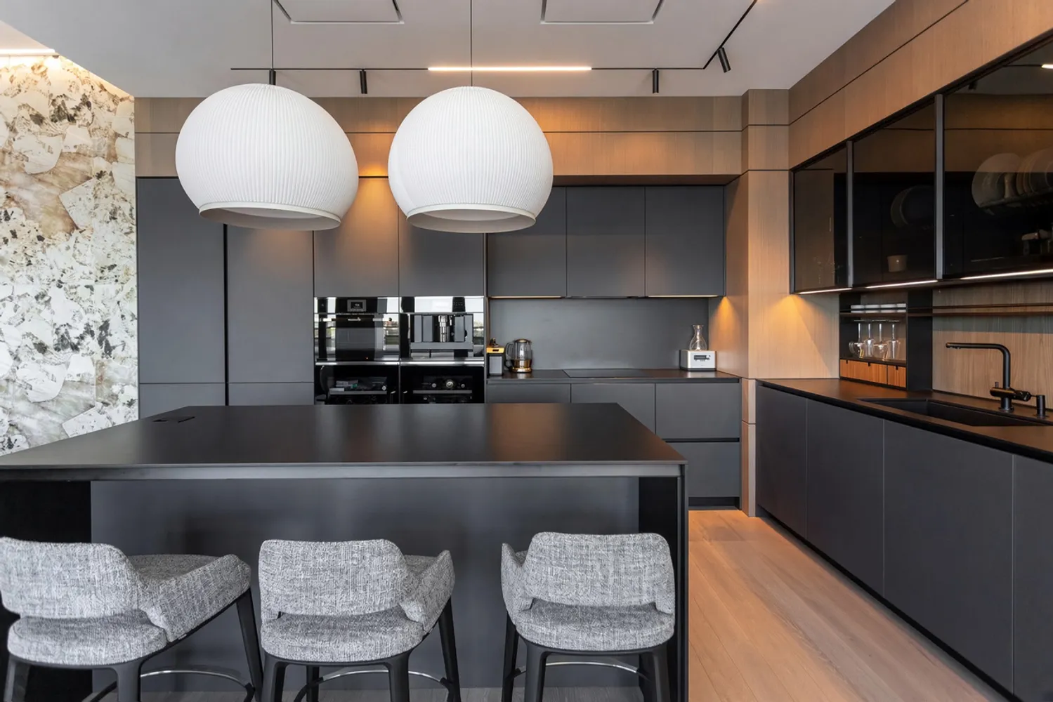 4 Zimmer Wohnung mit 144 m² in München – Bild 4