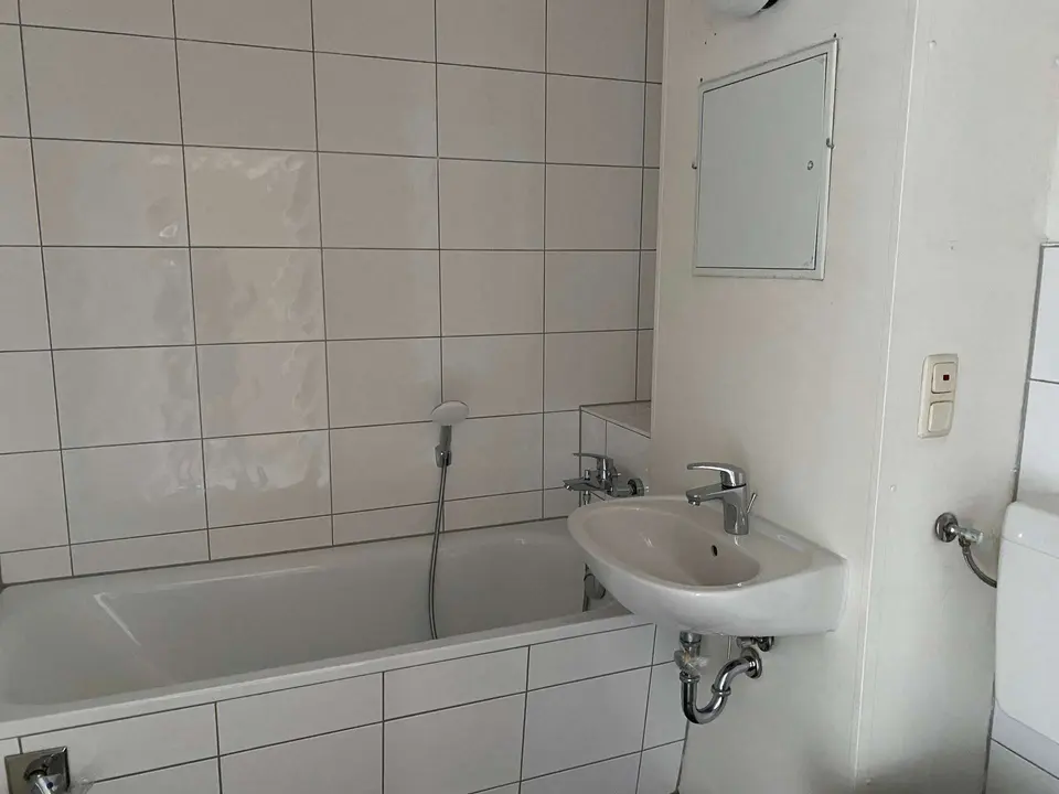 3 Zimmer Wohnung mit 57 m² in Halle (Saale) – Bild 3