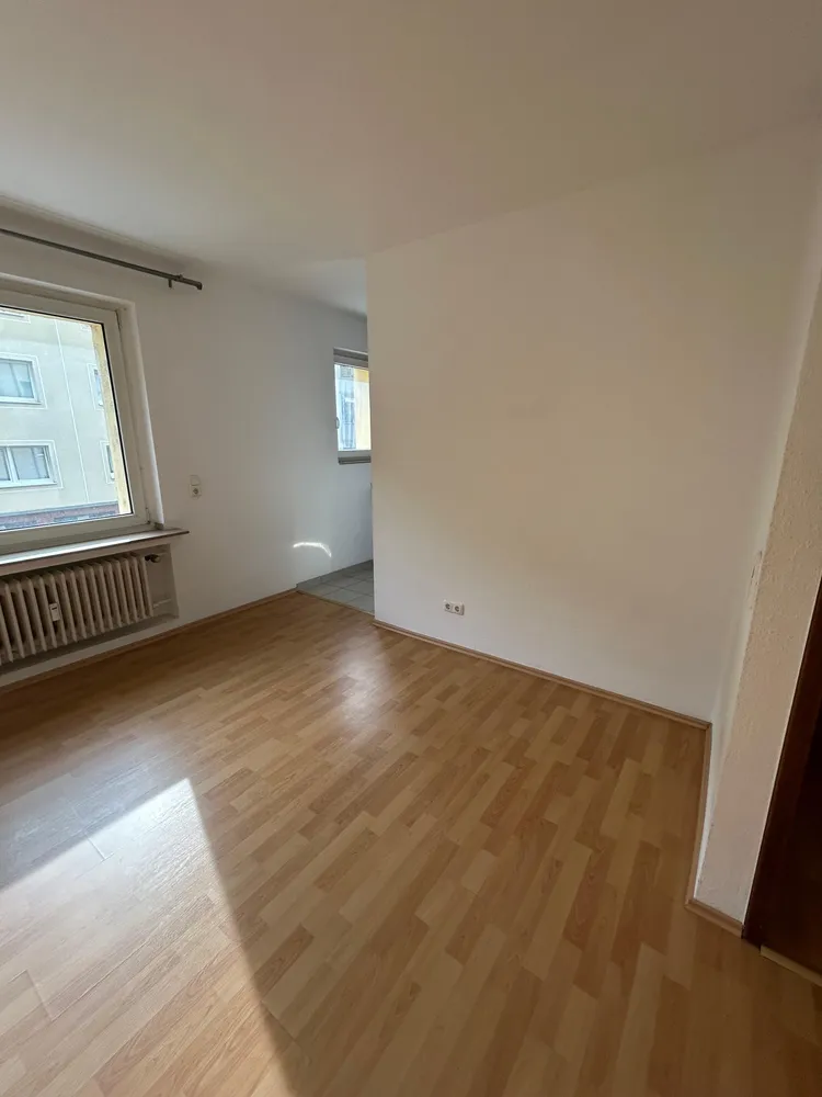 1 room apartment with 29 m² in Cologne – Photo 3