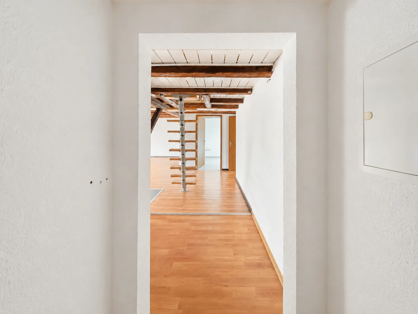 2 Zimmer Wohnung mit 61 m² in Naumburg (Saale) – Bild 5