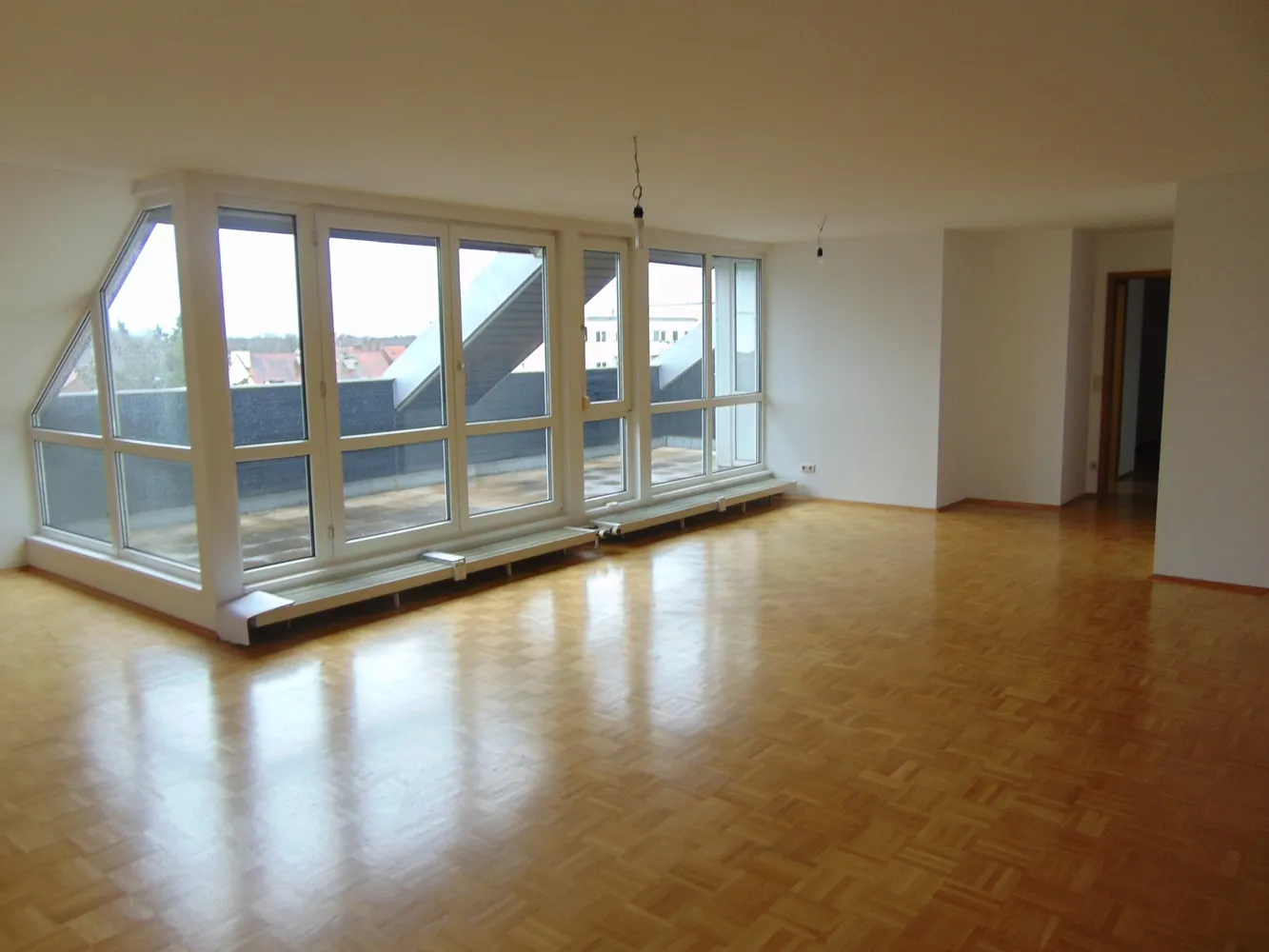 4 Zimmer Wohnung mit 175 m² in München – Bild 1