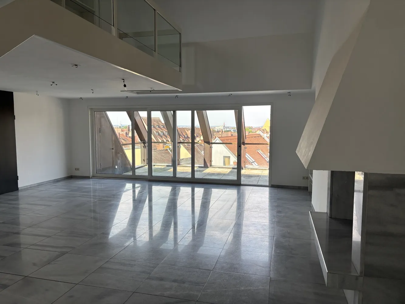 2 Zimmer Wohnung mit 140 m² in Nürnberg – Bild 1