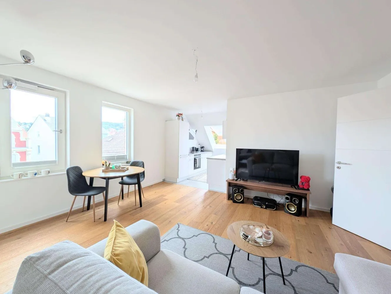 3 Zimmer Wohnung mit 83 m² in Stuttgart – Bild 3