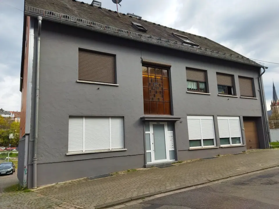 3 Zimmer Wohnung mit 102 m² in Saarbrücken – Bild 2