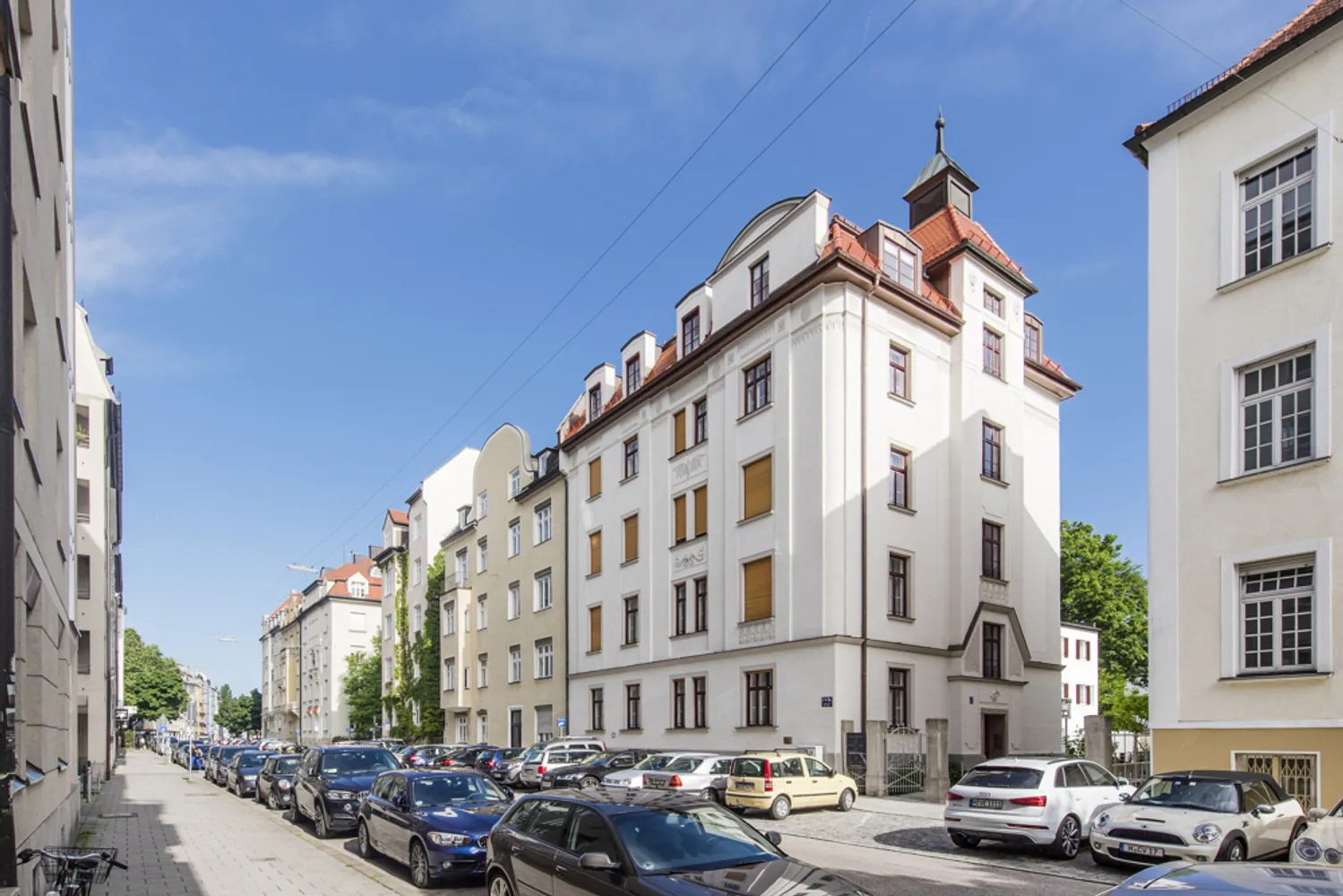 5 room apartment with 200 m² in Munich – Photo 1