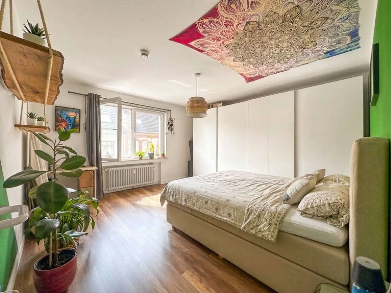 2 Zimmer Wohnung mit 86 m² in Düsseldorf – Bild 2