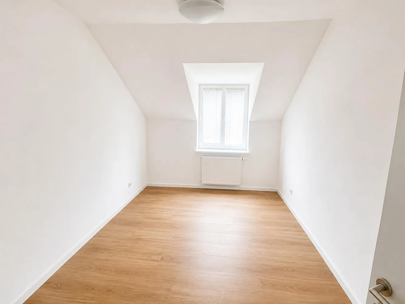 5 Zimmer Wohnung mit 147 m² in Hamburg – Bild 9