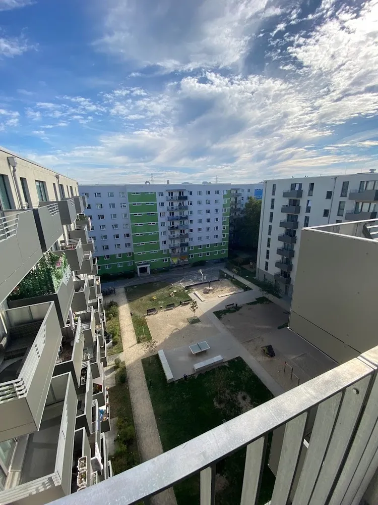 2 Zimmer Wohnung mit 71 m² in Berlin – Bild 11