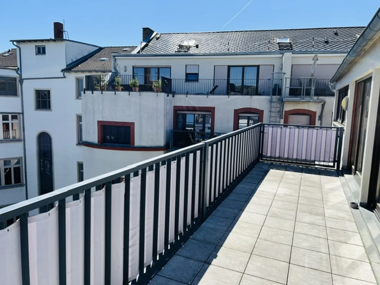4 Zimmer Wohnung mit 131 m² in Wiesbaden – Bild 11