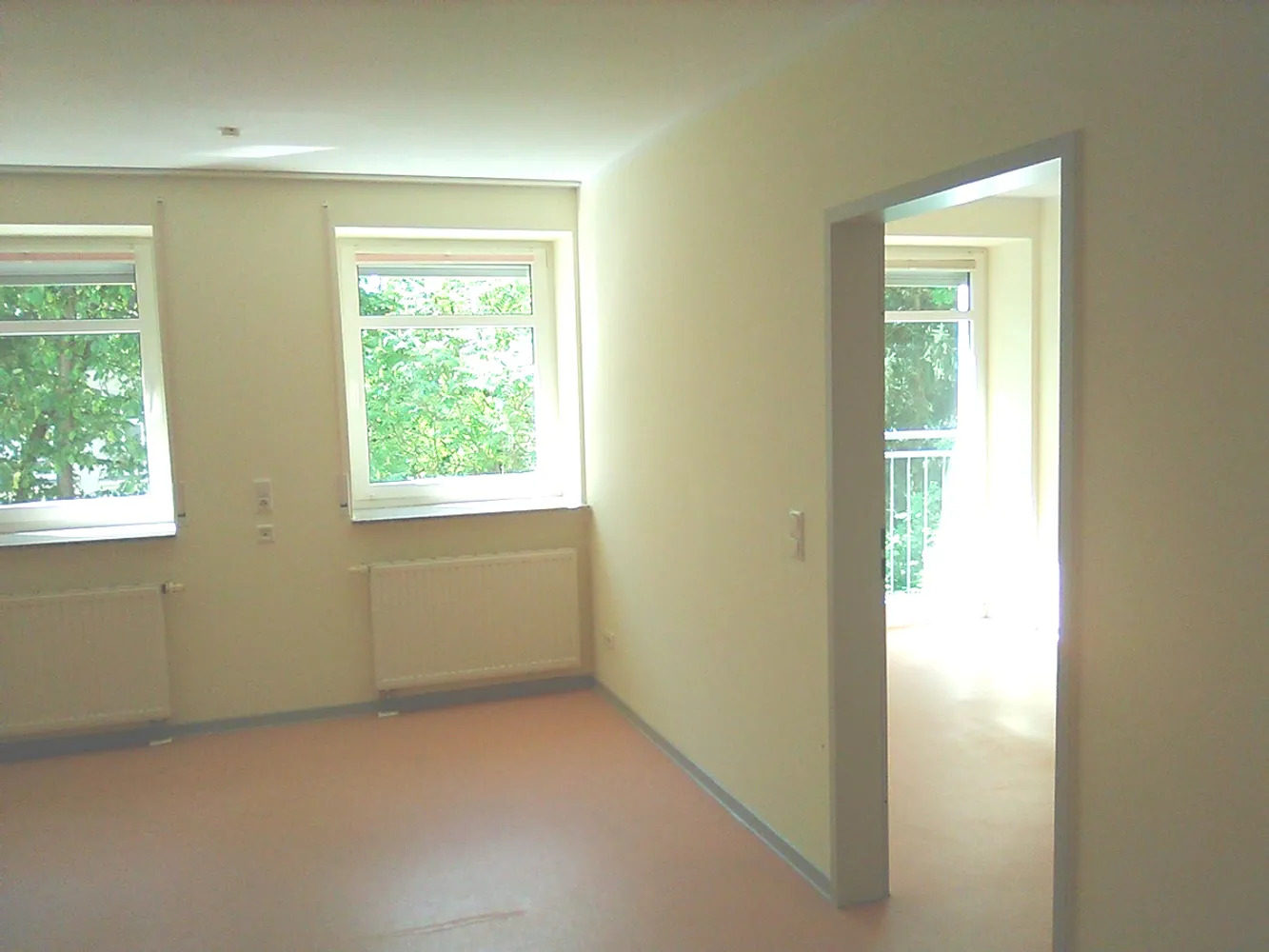 2 room apartment with 76 m² in Limbach-Oberfrohna – Photo 1
