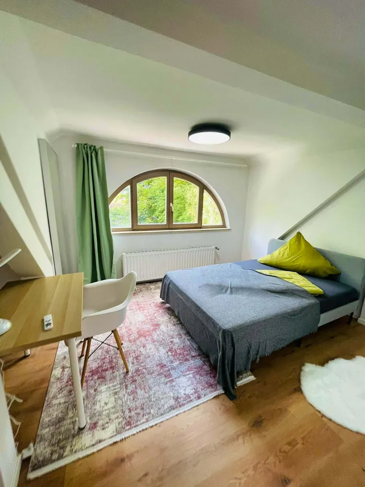 Shared room with 15 m² in Munich – Photo 1