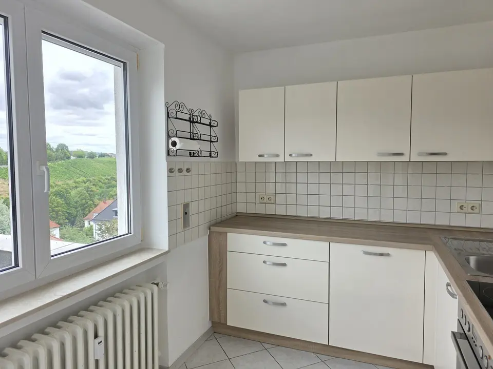 3 Zimmer Wohnung mit 92 m² in Würzburg – Bild 2