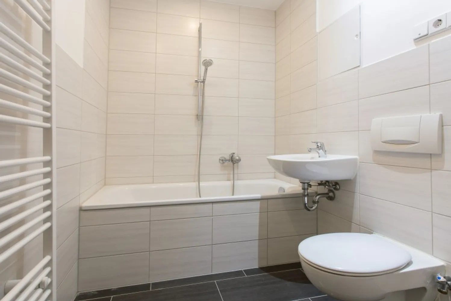 1 room apartment with 37 m² in Chemnitz – Photo 3