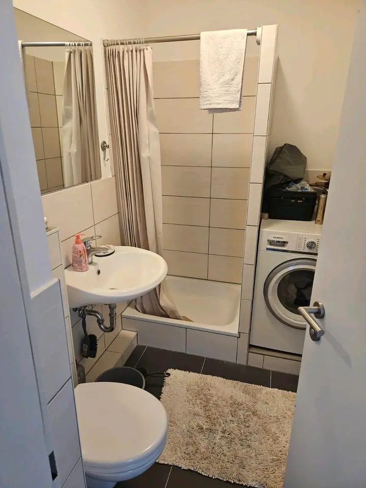 Studio with 32 m² in Cologne – Photo 5