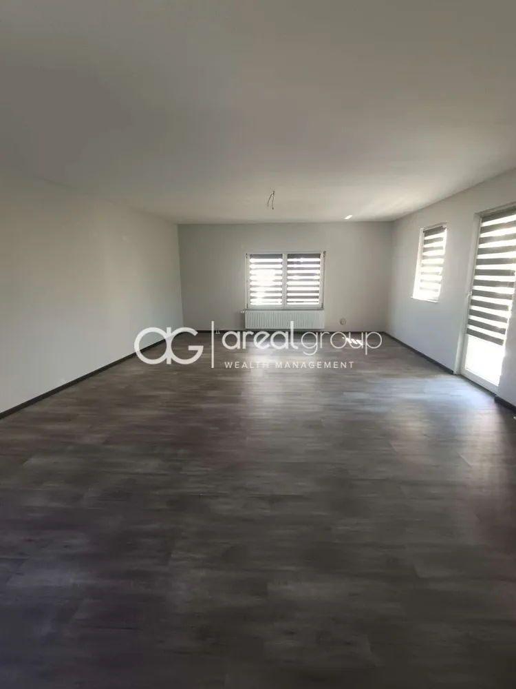3 Zimmer Wohnung mit 175 m² in Halle (Saale) – Bild 2