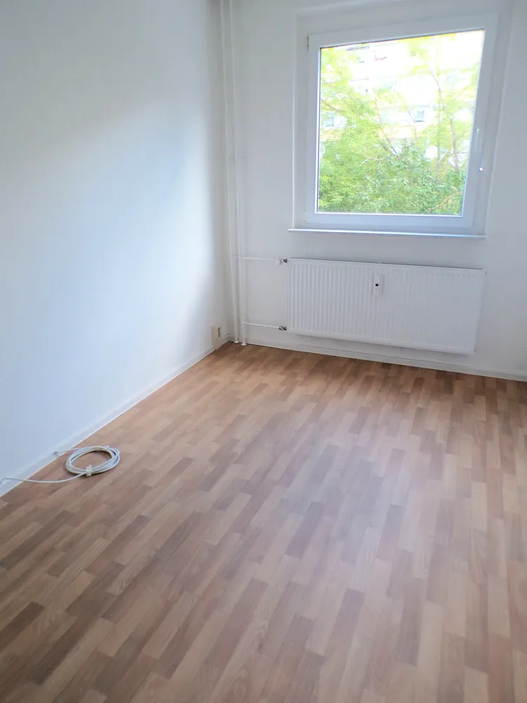 3 Zimmer Wohnung mit 69 m² in Werdau – Bild 2